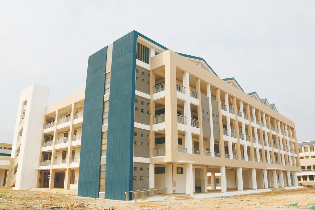 央民族大學附屬中學陵水分校4#、5#樓工程1.jpg